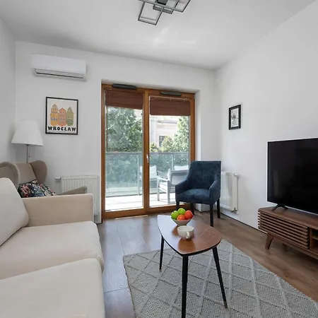 Air Conditioned In Center By The River With Parking By Renters 아파트 브로츠와프